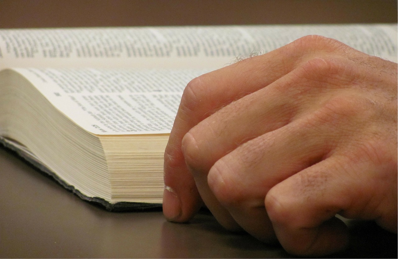 open-book-2809972_1280