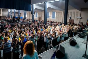 evangelismo-en-ucrania:-mas-de-1.400-personas-entregaron-su-vida-a-jesus-en-kiev