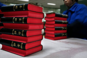 china-persigue-a-los-jovenes-que-estudian-la-biblia-en-secreto